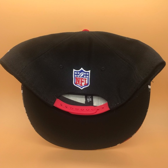 3D NFL Tampa Bay Buccaneers SnapBack Cap - Picture 2 of 2